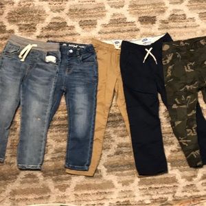 bundle of 5 toddler size jeans